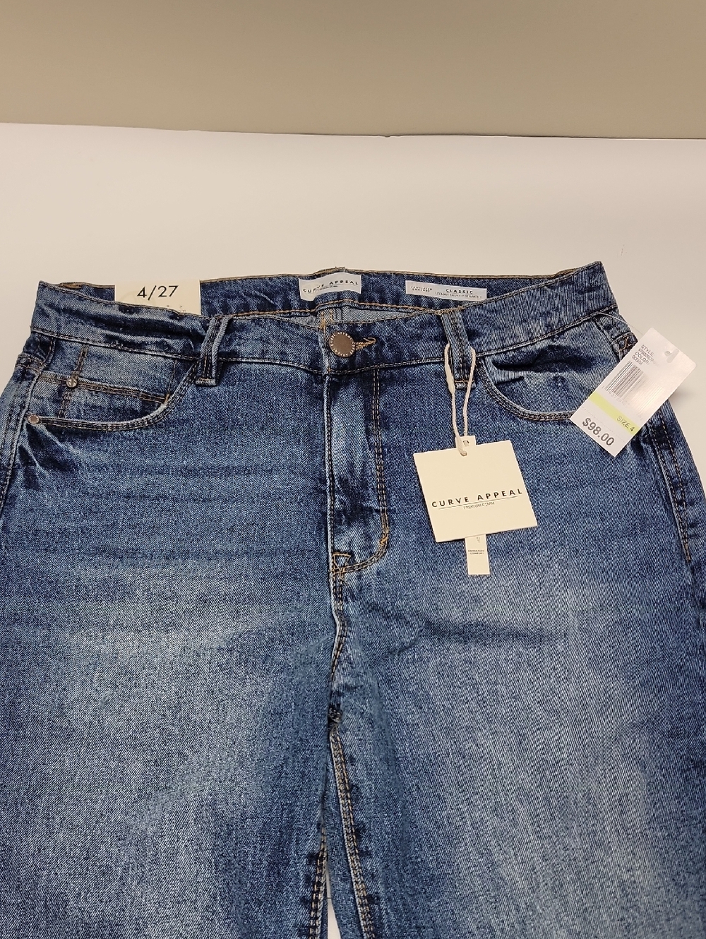 CURVE APPEAL NWT CUFFED HEM EASY FIT JEANS SIZE 4 / 27 - Picture 6 of 16